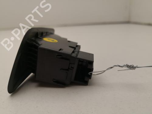 switch-vw-t-roc-a11-d11-2017-27108924 main image