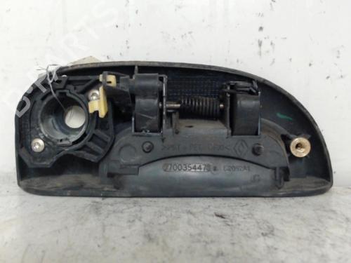 Used Front left exterior door handle RENAULT KANGOO Express (FC0/1_) 1.5 dCi (FC07, FC1R) (65 hp) 27116270