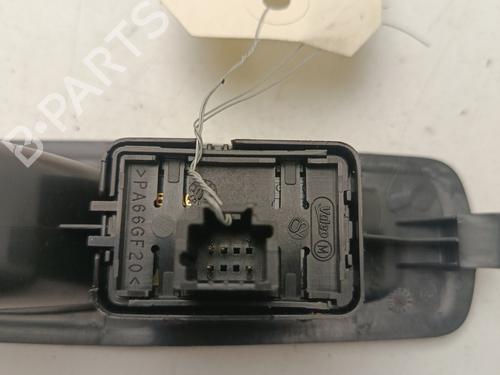 Used Right rear window switch Right rear window switch RENAULT MEGANE III Grandtour (KZ0/1) 1.5 dCi (KZ09, KZ0D, KZ1G, KZ29, KZ14, KZ1W, KZ10, KZ1F,... (110 hp) 33315703 33315703