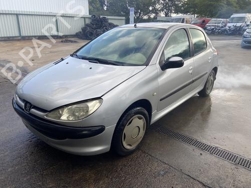 Venstre foran utvendig håndtak PEUGEOT 206 Hatchback (2A/C) 1.4 i | BP28730898C128 