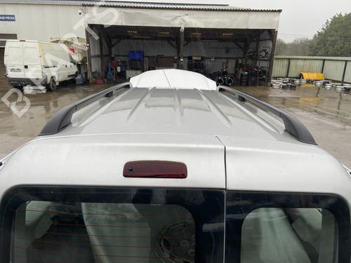 Used Roof bar DACIA LOGAN MCV (KS_) 1.5 dCi (KS0W) (86 hp) 32173829