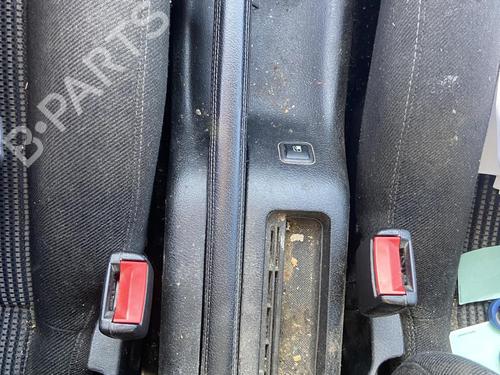 Used Seat buckle VW GOLF IV (1J1) 1.9 TDI (90 hp) 27208158
