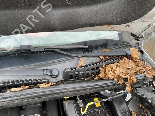 Used Front wiper motor Front wiper motor CITROËN C3 Picasso (SH_) 1.6 HDi (90 hp) 33016122 33016122