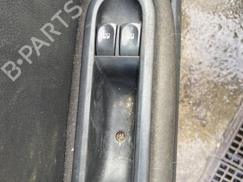 Used Left front window switch RENAULT CLIO III (BR0/1, CR0/1) 1.5 dCi (BR17, CR17) (86 hp) 30104585
