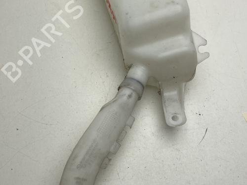 Windscreen washer tank RENAULT CLIO III (BR0/1, CR0/1) 1.2 16V (BR02, BR0J, BR11, CR02, CR0J, CR11) | BP27108783C113 