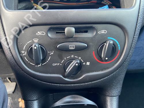 Used Climate control PEUGEOT 206 Hatchback (2A/C) 1.9 D (69 hp) 31932397