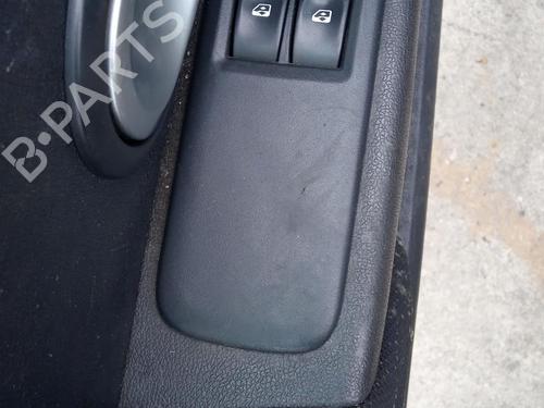 Used Left front window switch RENAULT CLIO III Grandtour (KR0/1_) 1.5 dCi (KR0F) (86 hp) 27101358