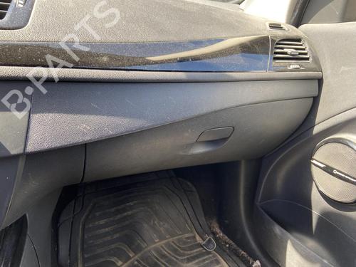 Used Glove box RENAULT MEGANE III Grandtour (KZ0/1) 1.5 dCi (KZ09, KZ0D, KZ1G, KZ29, KZ14, KZ1W, KZ10, KZ1F,... (110 hp) 27107312