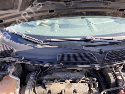 Used Front windshield wiper arm FORD FIESTA VI (CB1, CCN) 1.25 (82 hp) 29847692