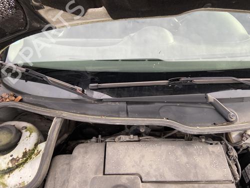 Used Front windshield wiper arm PEUGEOT 206 Hatchback (2A/C) 1.4 HDi eco 70 (68 hp) 31067593