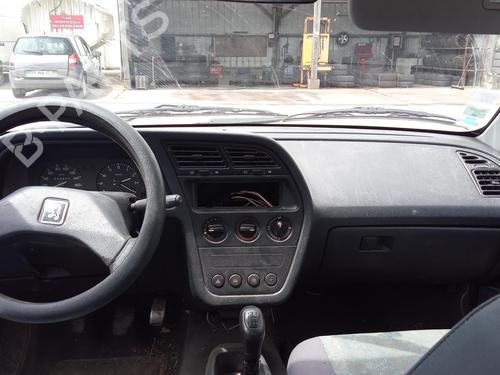 Used Left front window switch PEUGEOT 306 Hatchback (7A, 7C, N3, N5) 1.4 (75 hp) 27138116