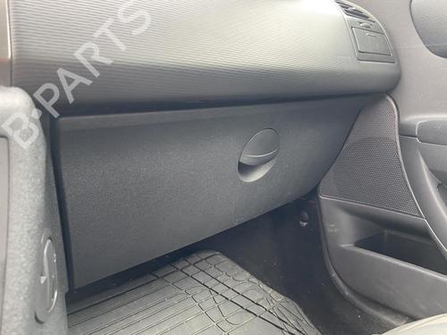 Used Glove box CITROËN C4 I (LC_) 1.6 HDi (90 hp) 27105106