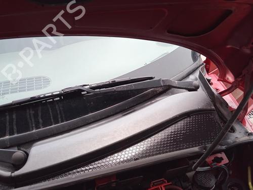 Used Front windshield wiper arm CHRYSLER PT CRUISER (PT_) 2.2 CRD (121 hp) 27136844