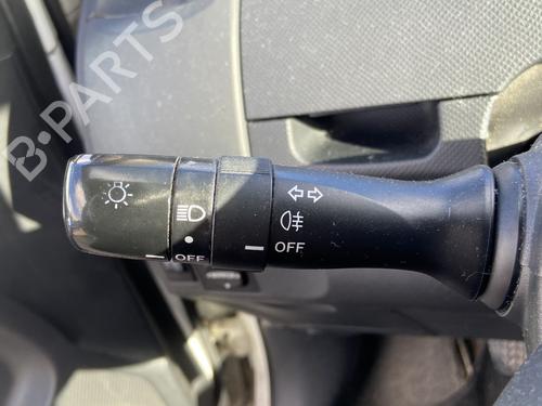 Used Switch TOYOTA YARIS (_P9_) 1.4 D-4D (NLP90_, NLP90R) (90 hp) 31953415