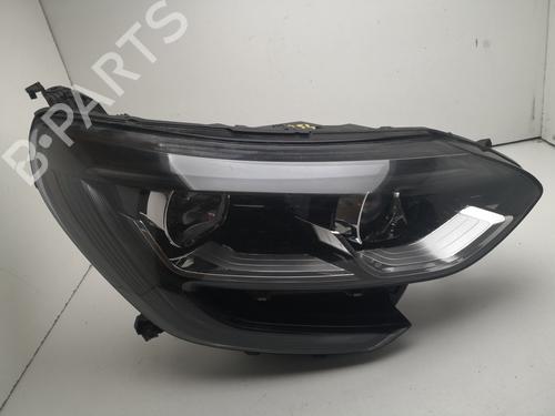 Right headlight RENAULT MEGANE IV Hatchback (B9A/M/N_) 1.5 dCi 110 (B9A3) | BP30174938C29