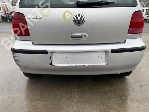 Used Lamp holder VW POLO (6N2) 1.4 (60 hp) 30900939