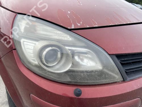 Right headlight RENAULT SCÉNIC II (JM0/1_) 1.9 dCi (JM14) 7701065923