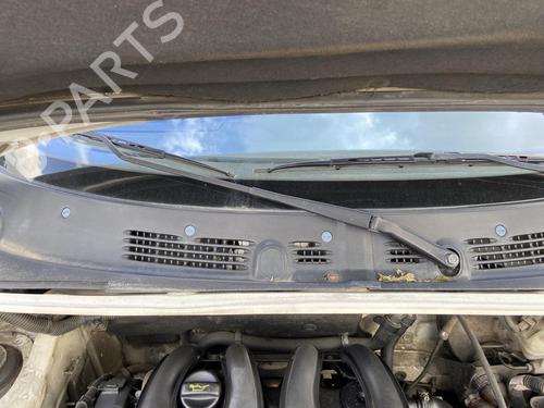Used Front windshield wiper arm CITROËN BERLINGO / BERLINGO FIRST Box Body/MPV (M_) 1.9 D 70 (MBWJZ, MCWJZ) (69 hp) 27108251