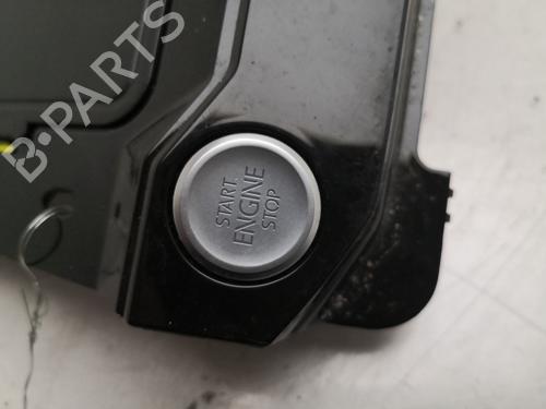 switch-vw-t-roc-a11-d11-2017-27108015 main image