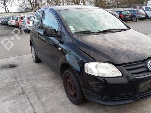 Used Right front brake caliper VW FOX Hatchback (5Z1, 5Z3, 5Z4) 1.4 TDI (70 hp) 27145997