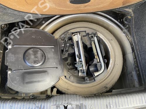 Used Jack Kit VW POLO IV (9N_, 9A_) 1.9 TDI (101 hp) 30462038