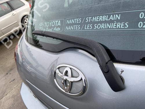 Used Rear wiper motor TOYOTA AURIS (_E15_) 2.0 D-4D (ADE150_, ADE150R) (126 hp) 32087851