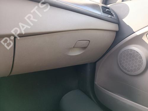 Handskerum RENAULT MEGANE III Hatchback (BZ0/1_, B3_) 1.5 dCi (BZ09, BZ0D, BZ1W, BZ29, BZ14) (110 hp) 27126436