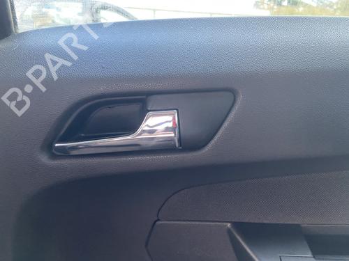 Højre bagtil invendig håndtag OPEL ZAFIRA / ZAFIRA FAMILY B (A05) 1.7 CDTI (M75) (110 hp) 30399811