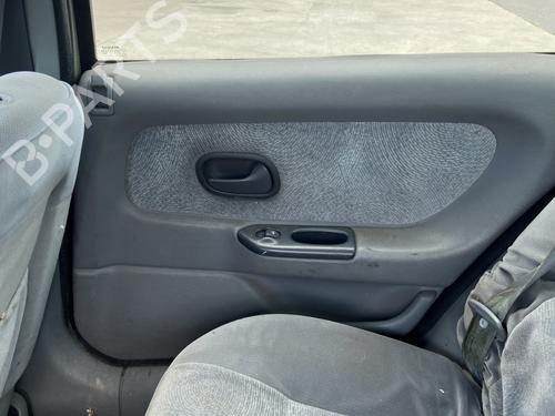 Poignée intérieure arrière droite RENAULT LAGUNA I (B56_, 556_) 1.6 16V (B568, B561) (107 hp) 28322322