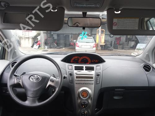 Used Warning switch TOYOTA YARIS (_P9_) 1.33 VVT-i (NSP90_, NSP90R) (100 hp) 27139512