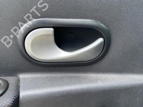 Used Rear left interior door handle RENAULT CLIO III (BR0/1, CR0/1) 1.5 dCi (BR17, CR17) (86 hp) 32111363