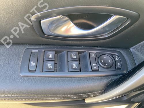 Used Left front window switch Left front window switch RENAULT LAGUNA III Grandtour (KT0/1) 2.0 dCi (KT07, KT0J, KT14, KT1A, KT1S) (131 hp) 33025738 33025738