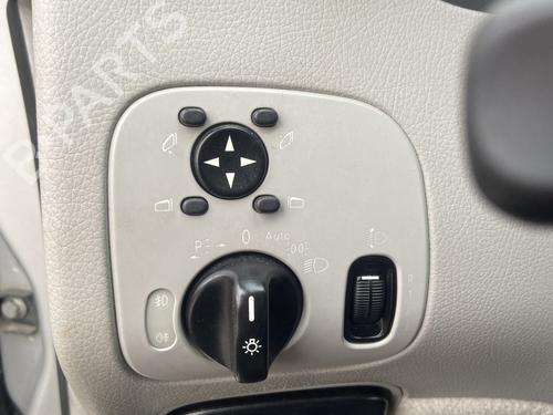 Used Headlight switch MERCEDES-BENZ CLK (C209) CLK 270 CDI (209.316) (170 hp) 28473885