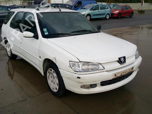 Used Windscreen washer tank PEUGEOT 306 Break (7E, N3, N5) 1.9 D (69 hp) 27127272