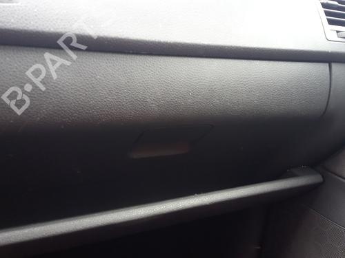 Handskerum VW POLO (9N_, 9A_) 1.4 TDI (70 hp) 27111453