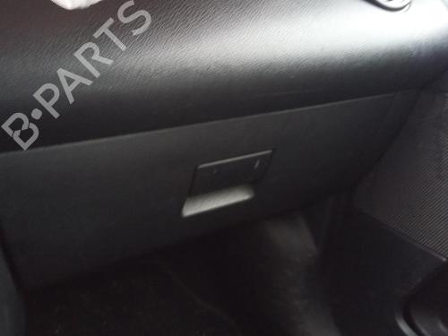 Handskerum FORD FIESTA V (JH_, JD_) 1.4 TDCi (68 hp) 27135656