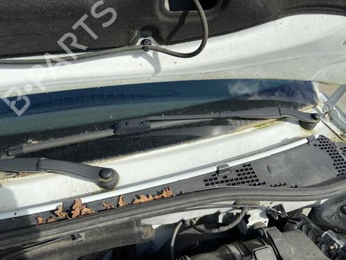 Used Front windshield wiper arm DACIA DUSTER (HS_) 1.5 dCi (109 hp) 28335719