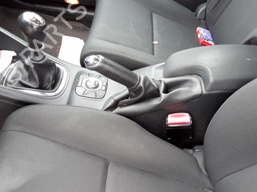 Used Hand brake RENAULT MEGANE III Grandtour (KZ0/1) 1.5 dCi (KZ09, KZ0D, KZ1G, KZ29, KZ14, KZ1W, KZ10, KZ1F,... (110 hp) 27103623