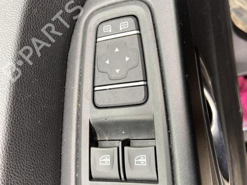 Used Left front window switch NISSAN PRIMASTAR Van (X82) 2.0 dCi 130 (131 hp) 27105430