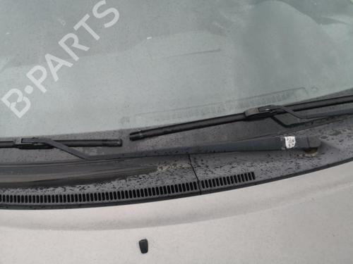 Used Front windshield wiper arm TOYOTA COROLLA Verso (ZER_, ZZE12_, R1_) 2.2 D-4D (AUR10_, AUR10R) (136 hp) 27132328
