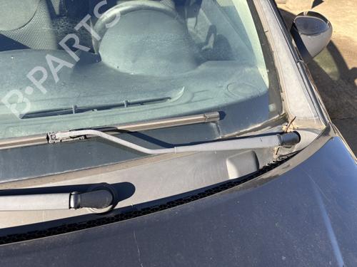 front-windshield-wiper-arm-citroen-c2-jm_-2003-2004-2005-2006-2007-2008-2009-2010-2011-2012-2013-2014-2015-2016-2017-40602451 main image
