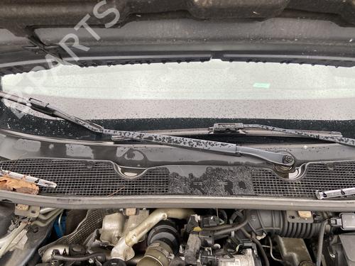 Used Front windshield wiper arm RENAULT MEGANE III Grandtour (KZ0/1) 1.5 dCi (KZ09, KZ0D, KZ1G, KZ29, KZ14, KZ1W, KZ10, KZ1F,... (110 hp) 32030428