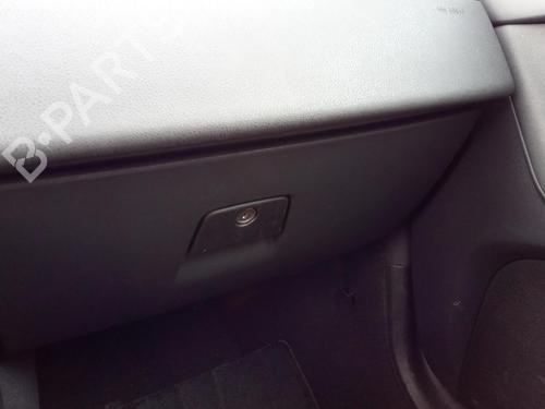 Used Glove box VOLVO S40 II (544) 2.0 D (136 hp) 27133656