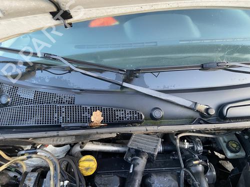 Used Front windshield wiper arm RENAULT KANGOO / GRAND KANGOO II (KW0/1_) 1.5 dCi 90 (KW05, KW08, KW0G, KW11) (90 hp) 31210085