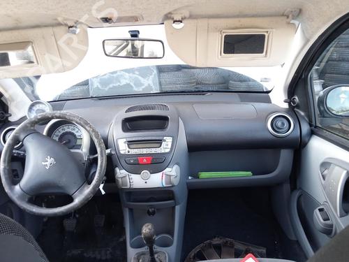 Instrumentbræt PEUGEOT 107 (PM_, PN_) 1.0 (68 hp) 27134224