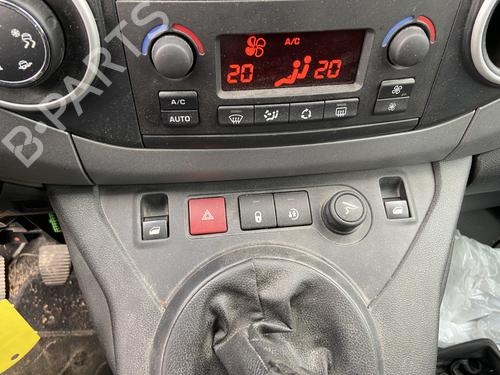 Venstre fortil elrude kontakt PEUGEOT PARTNER Tepee 1.2 THP (110 hp) 29847640