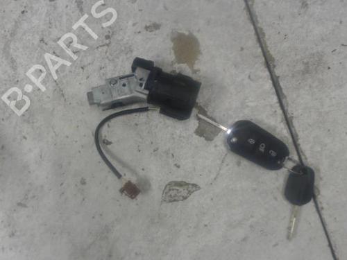 Used Ignition barrel Ignition barrel CITROËN C3 III (SX) 1.2 PureTech 82 (83 hp) 27134846 27134846