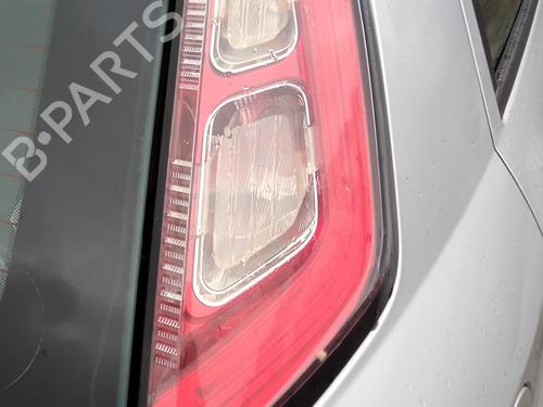 Høyre baklys FIAT PUNTO EVO (199_) 1.3 D Multijet (199AXC1A, 199BXC1A, 199AXT1A, 199BXT1A) (75 hp) 27102950