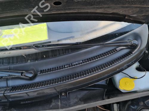 Used Front windshield wiper arm OPEL CORSA B (S93) 1.2 i (F08, F68, M68) (45 hp) 27131231
