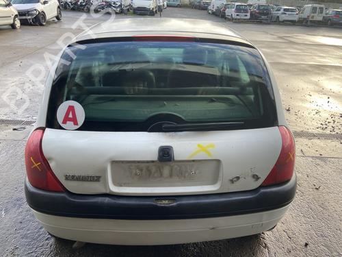 Used Lamp holder RENAULT CLIO II (BB_, CB_) 1.4 (B/CB0C, B/CB0S) (75 hp) 30458410